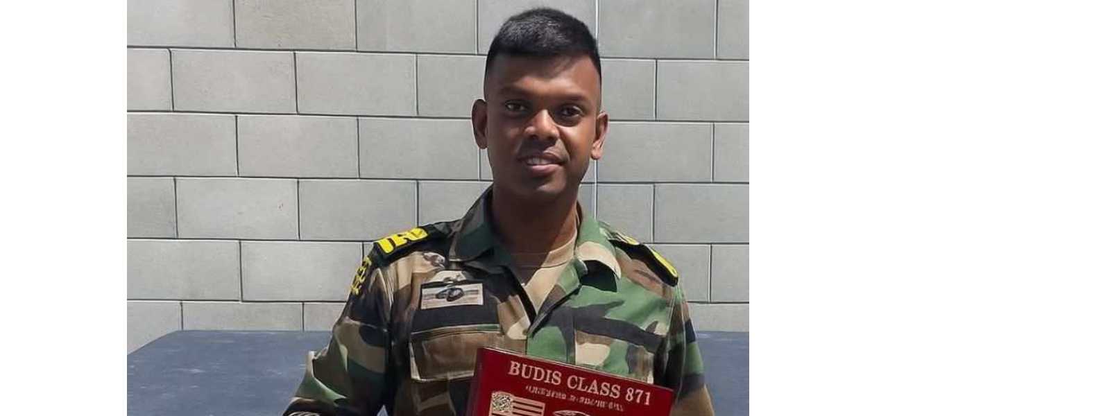 කීර්තිමත් සීල් උරහිස් පළඳනාව ගත් පළමු ලාංකිකයා